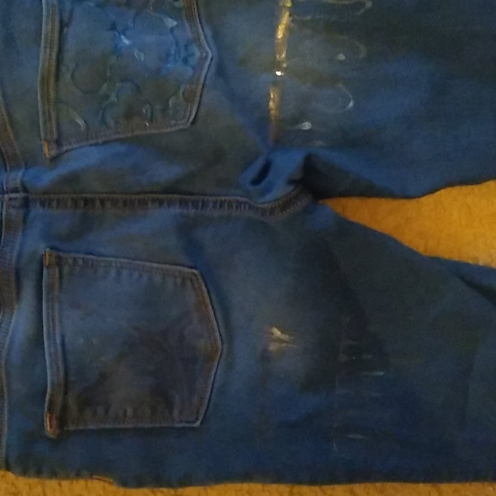 Ripped jeans